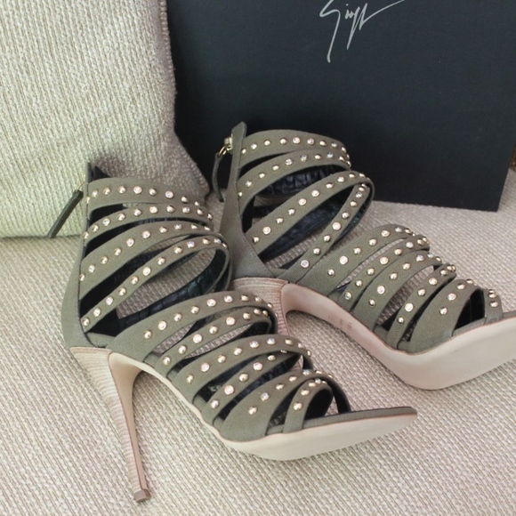 Giuseppe Zanotti NIB Stilettos $1,250 HOST PICK! - Picture 8 of 8